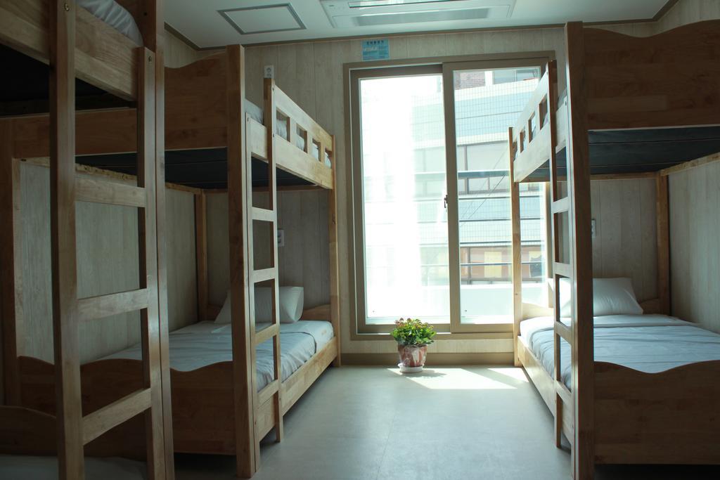 One Percent Hostel Чонджу Екстер'єр фото