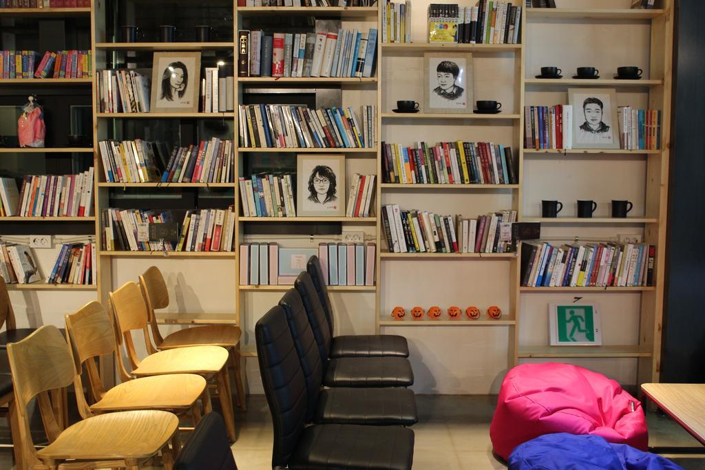 One Percent Hostel Чонджу Екстер'єр фото