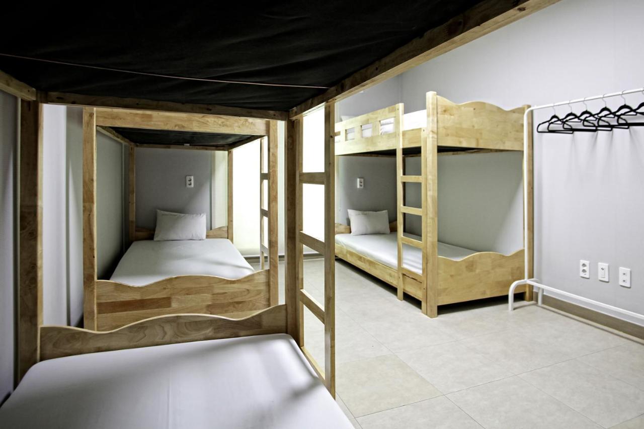 One Percent Hostel Чонджу Екстер'єр фото
