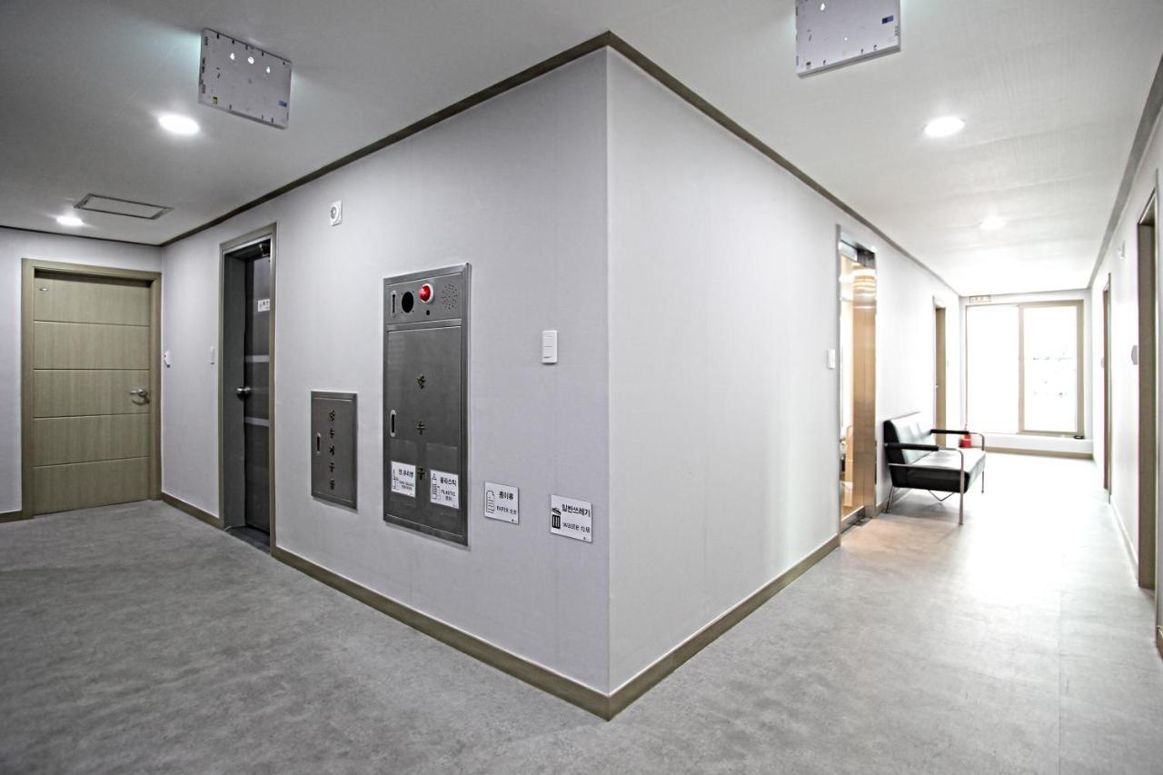 One Percent Hostel Чонджу Екстер'єр фото