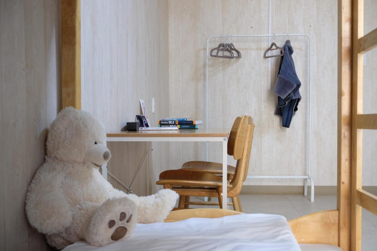 One Percent Hostel Чонджу Екстер'єр фото