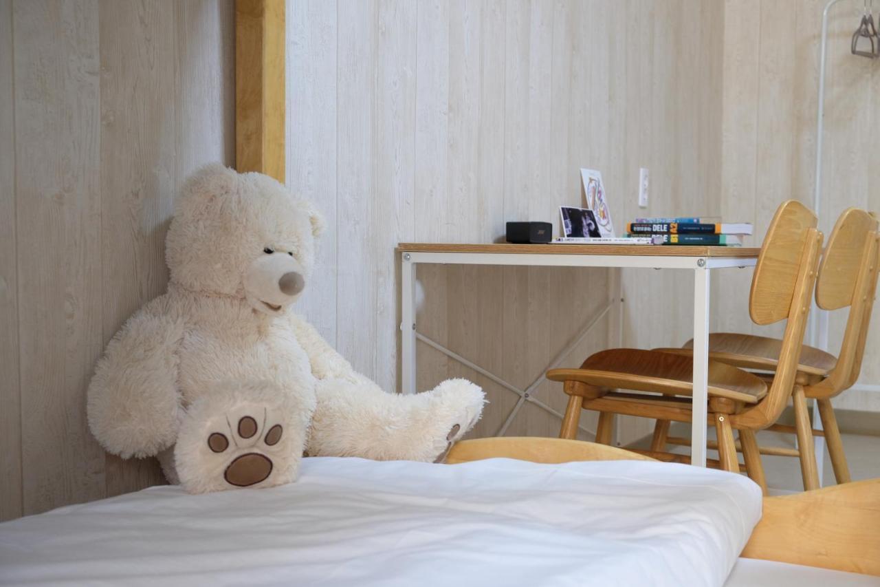 One Percent Hostel Чонджу Екстер'єр фото